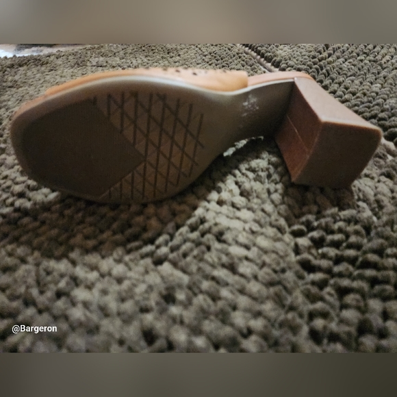 Leather Dakota heels - Picture 11 of 14